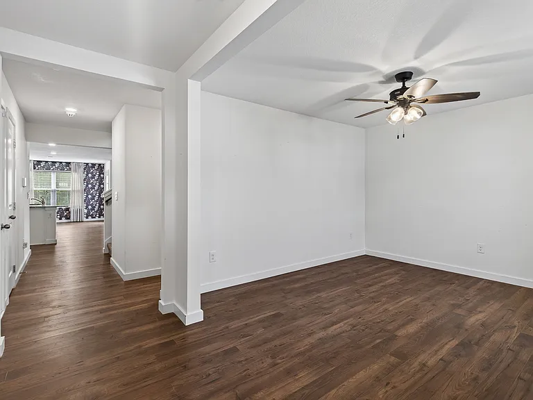 136 S Blissful Meadows Dr — Photo 2
