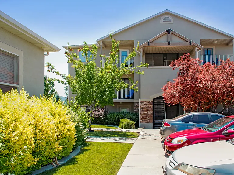 Autumn Hills Apartments — Photo 14