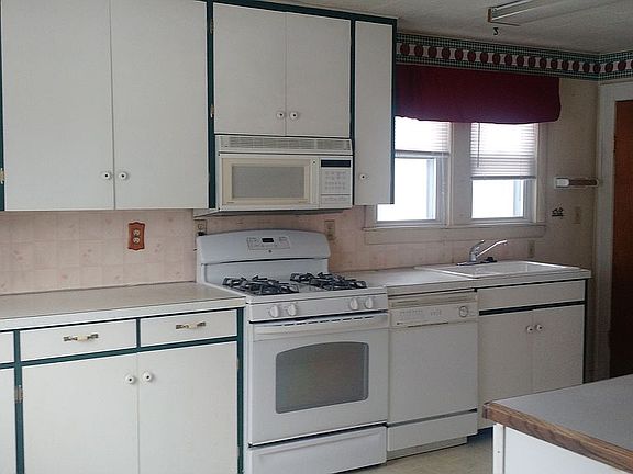 nice size kitchen