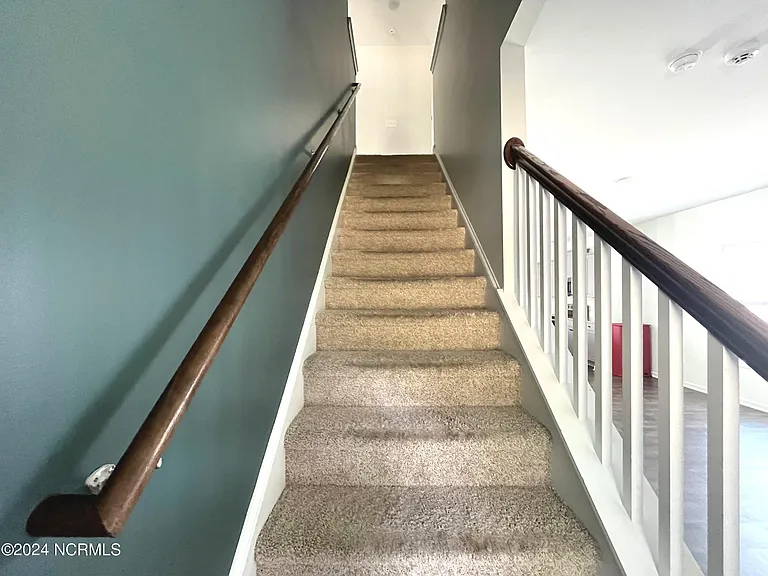 885 Carolina Rd — Photo 16