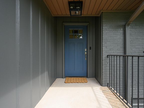 5th image of 1920 Southwood Rd