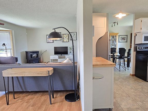 5th image of 4217 48a St