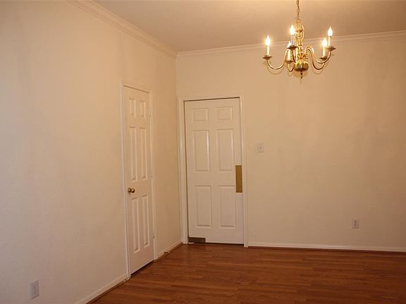 5th image of 22703 Shannon Falls Ct