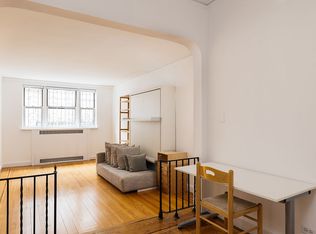 25 Minetta Ln APT 1F, New York, NY