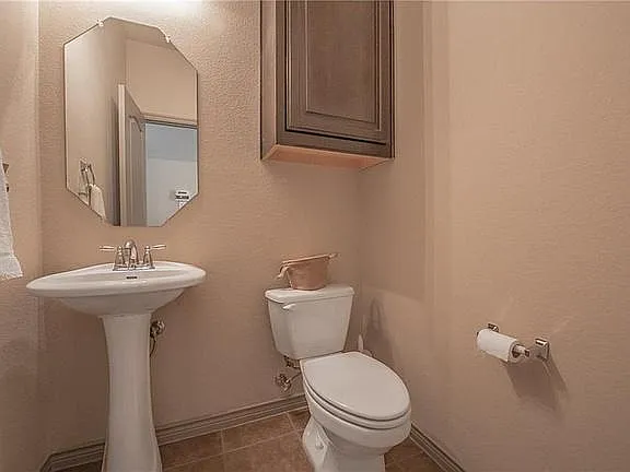 2825 Sheridan Dr — Photo 12
