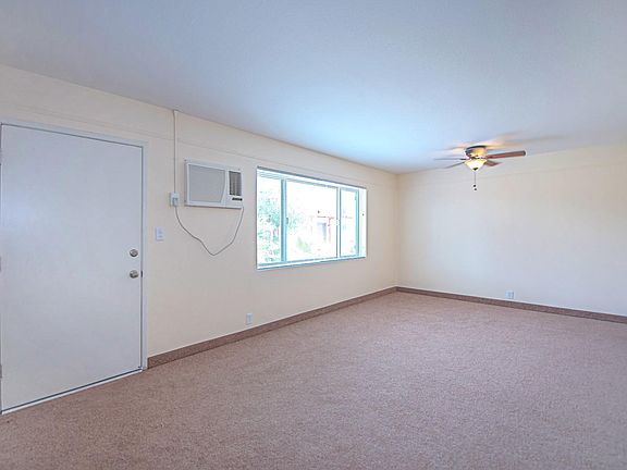 3rd image of 212 N 10th St