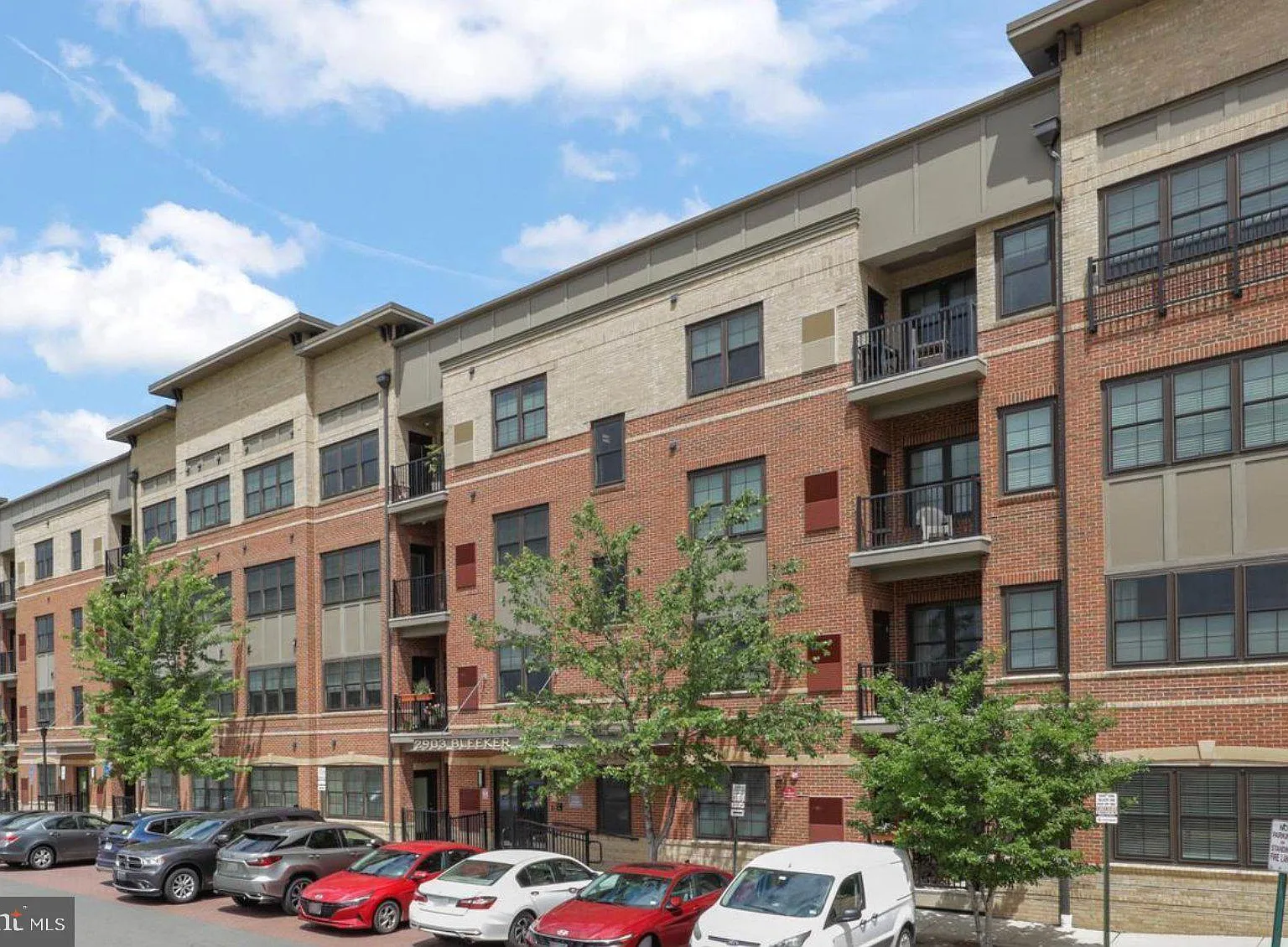 Flats At Metrowest Condo — Photo 1