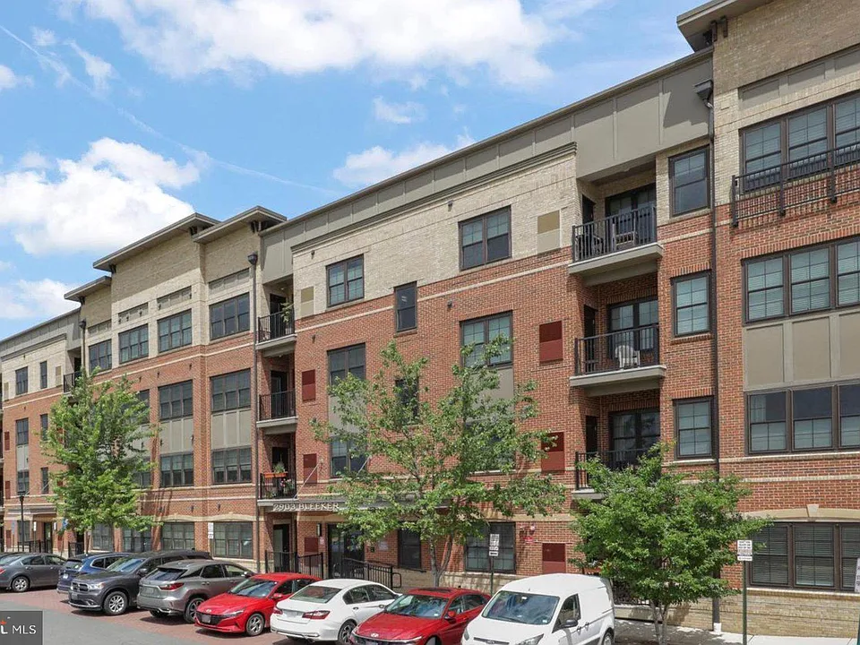 2903 Bleeker St #5-206