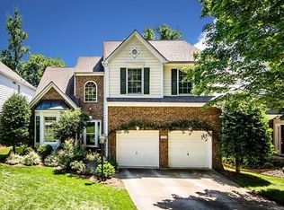 2120 Sablewood Dr, Charlotte, NC 28205