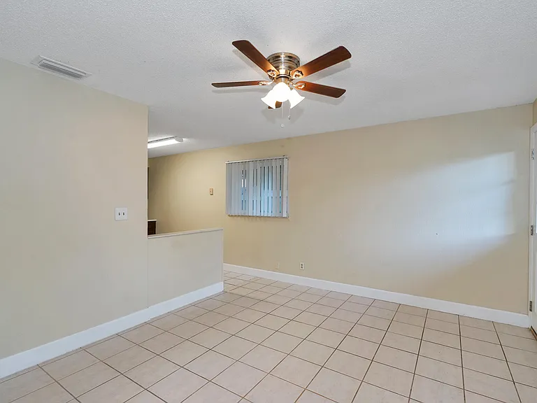 2716 SW 46th St #2 — Photo 14