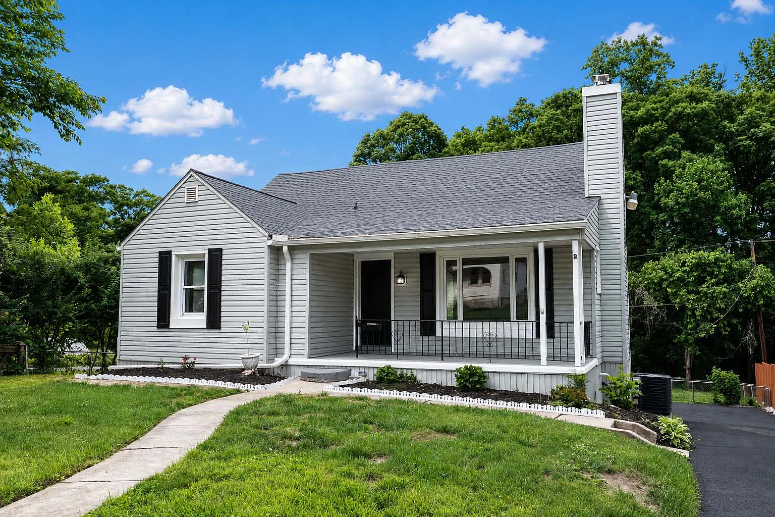 4 bed, 3.5 bath, 2230 sqft, $3,500 — Photo 3