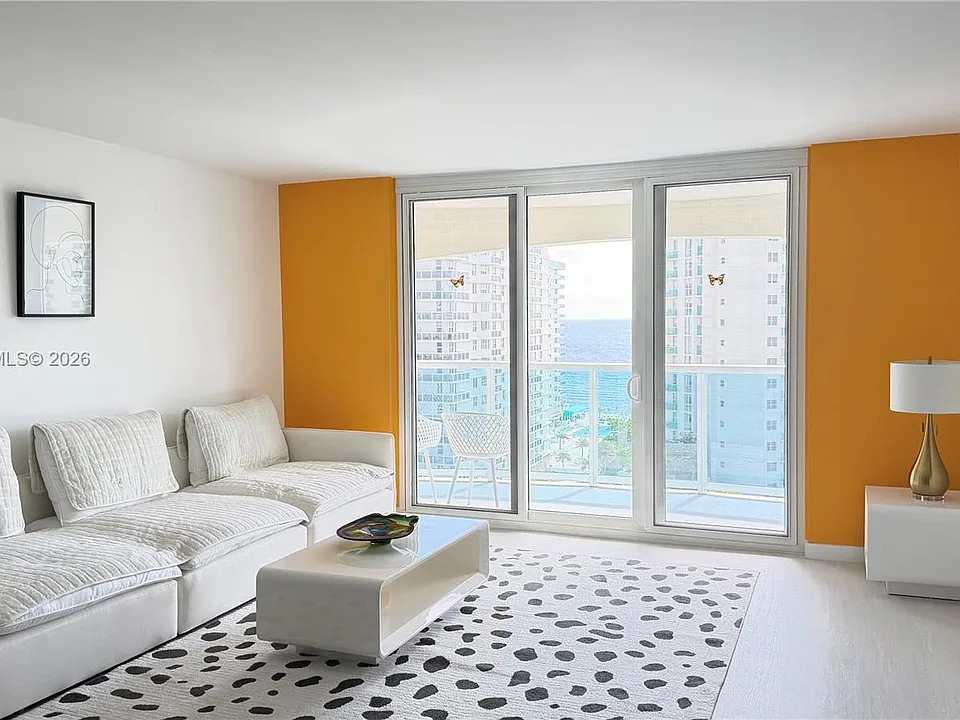 3800 S Ocean Dr #1118