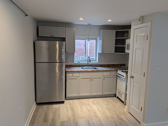 2nd image of 33 Homer Ave #7