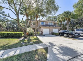 4619 Pinemore Ln, Lake Worth, FL 33463