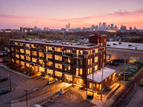 1901 E Hennepin Ave Unit 301, Minneapolis, MN 55413