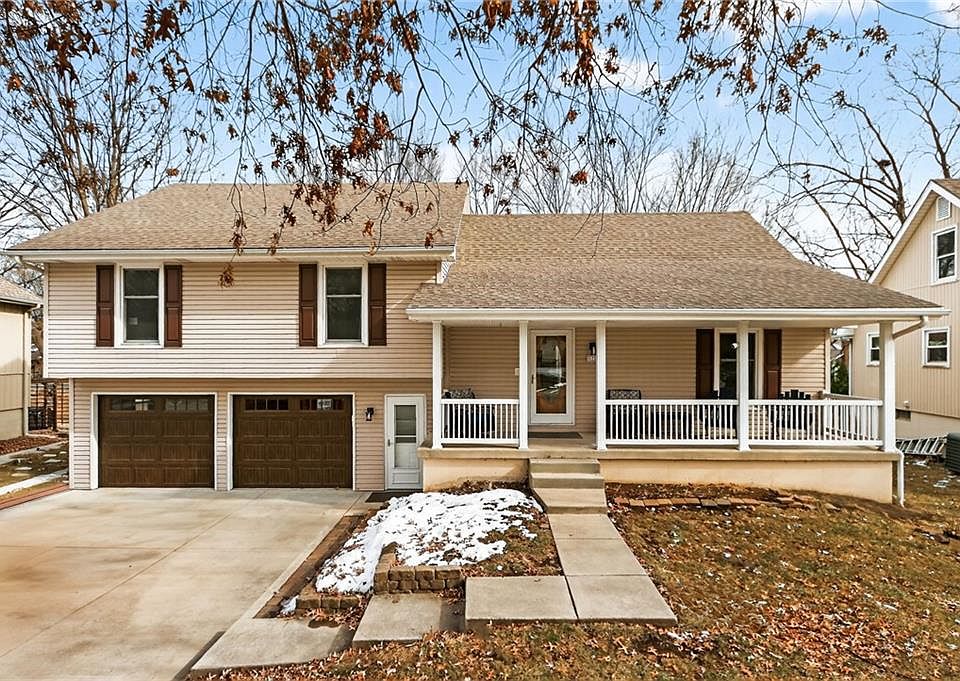 525 SE Vista Dr, Lees Summit, MO 64063 | Zillow