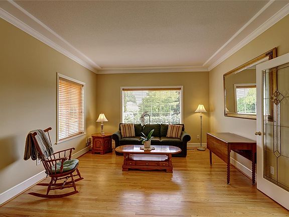 4th image of 1132 Yellowbrick Rd