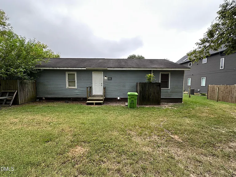 1113 Upchurch St #C — Photo 15