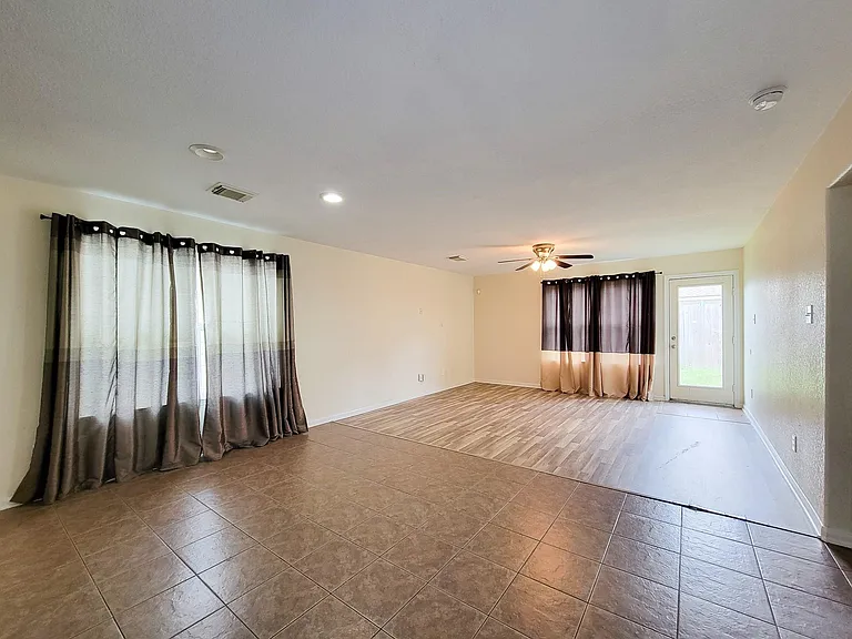 12835 Regal Oaks Bend Ln — Photo 11