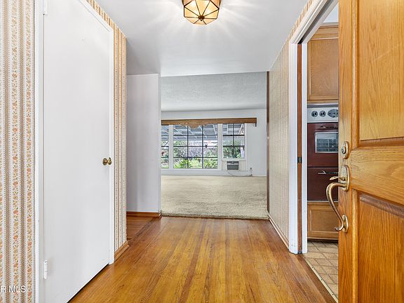 4th image of 8346 Moorcroft Ave