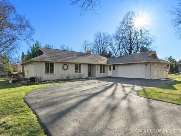 27W583 Meadow Dr, Naperville, IL 60565