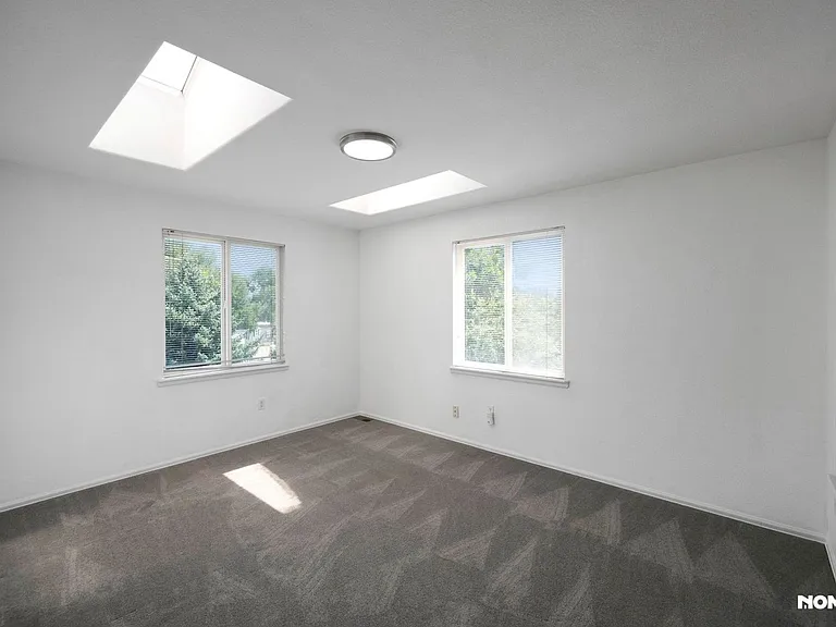 2942 N Princess Cir — Photo 17