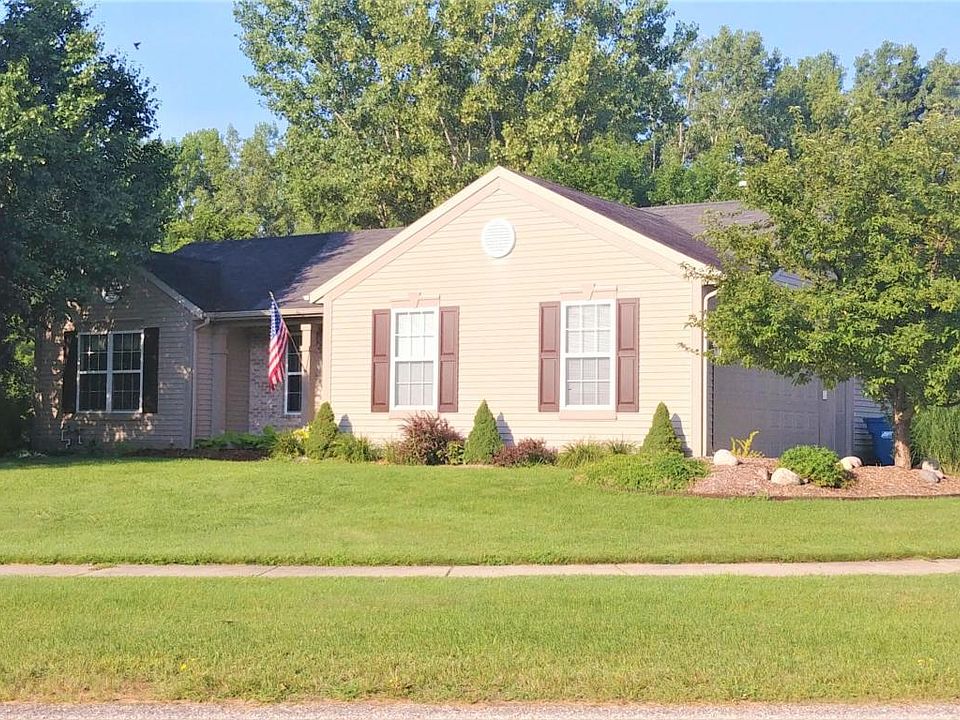 1st image of 6939 Lake Bluff Dr NE