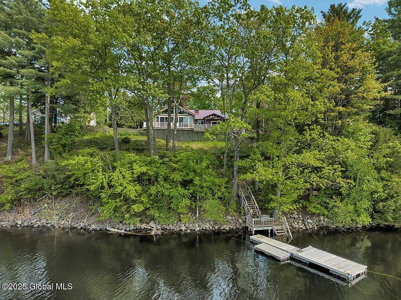 5th image of 145 Woodland Avenue
