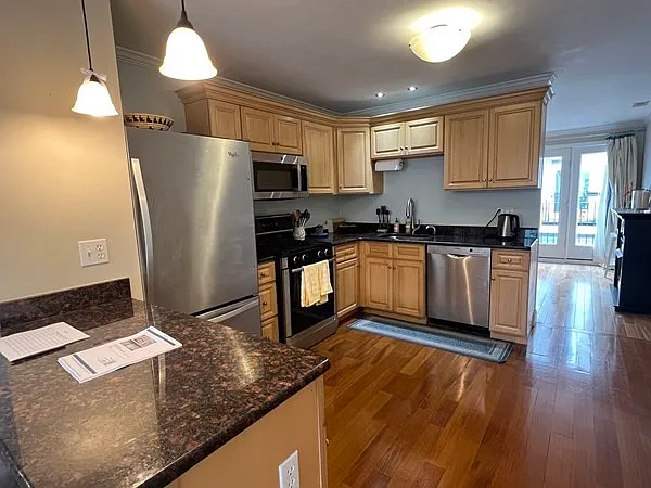 241 Prospect St #3 — Photo 3