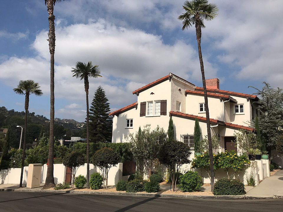 1st image of 3105 Hollycrest Dr