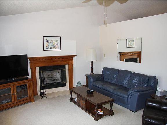 4th image of 191 Heritage Hills Ln