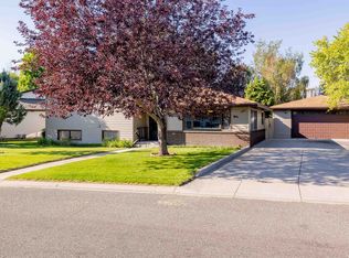 920 Aspen Dr, Cody, WY 82414
