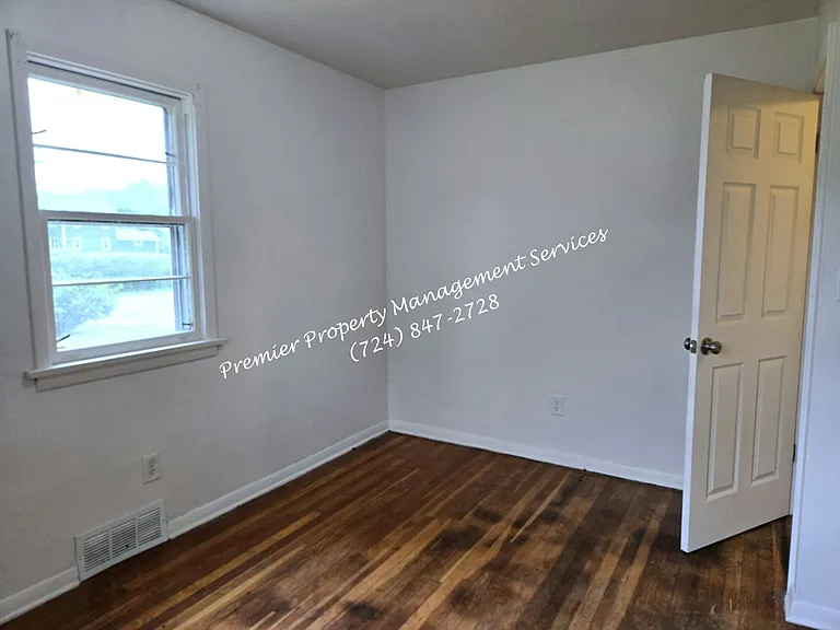 826 W Pearl St — Photo 6
