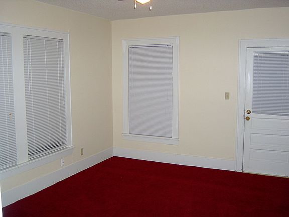 3rd image of 1047 Eustis St APT B