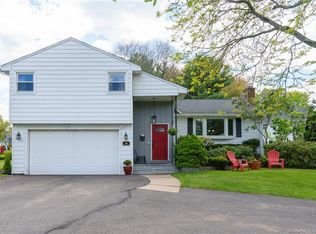 45 Brightview Dr, West Hartford, CT 06117