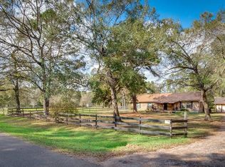 12093 Long Leaf Dr, Conroe, TX 77303