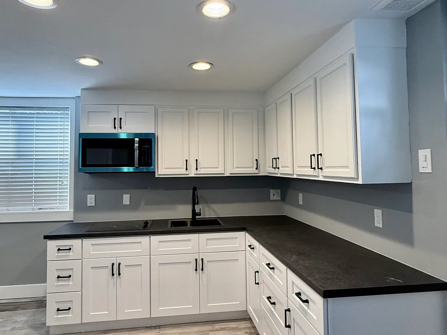 2 bed, 1500 sqft, $2,400 — Photo 3