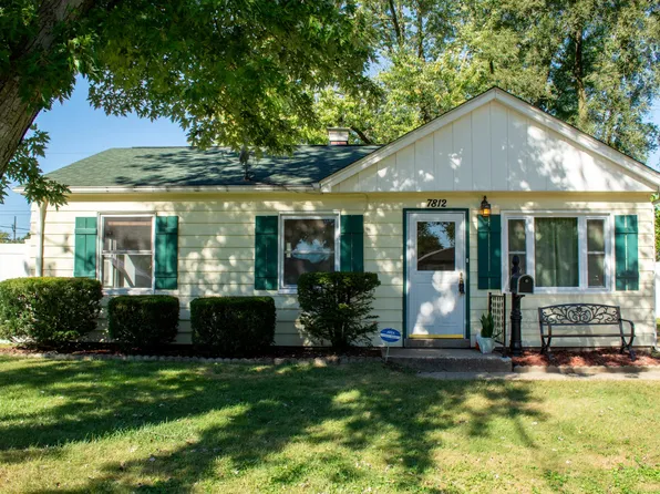7812 Birch Dr, Hammond, IN 46324