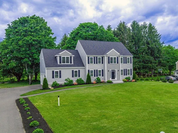 3 Crystal Spring Rd, Mattapoisett, MA 02739