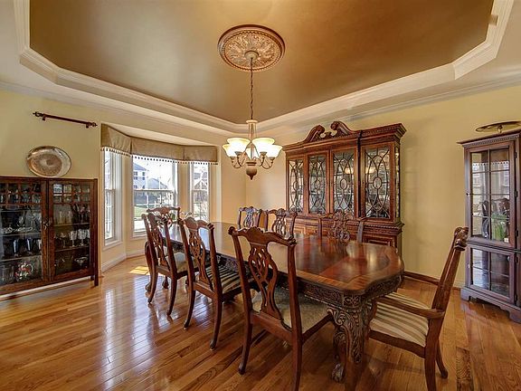 3rd image of 2138 Blankenbecker Dr