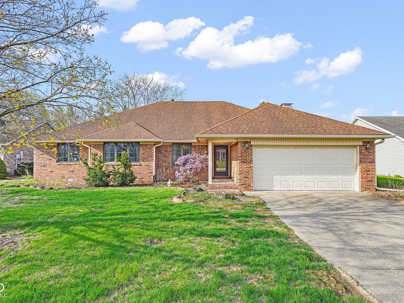 5697 Ridge Hill Way