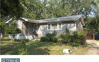 2nd image of 304 Crespi Ave