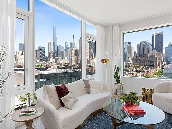 3rd image of 505 W 43rd St APT 7F