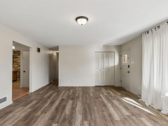 2nd image of 1701 Clark Dr