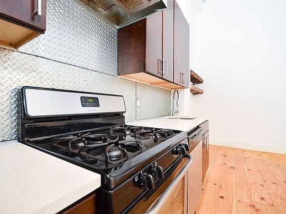 5th image of 350 Manhattan Ave APT 304