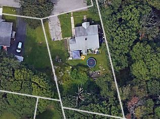 8 Vincent St, Auburn, MA 01501