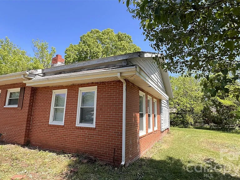 7077 Long Island Rd — Photo 24