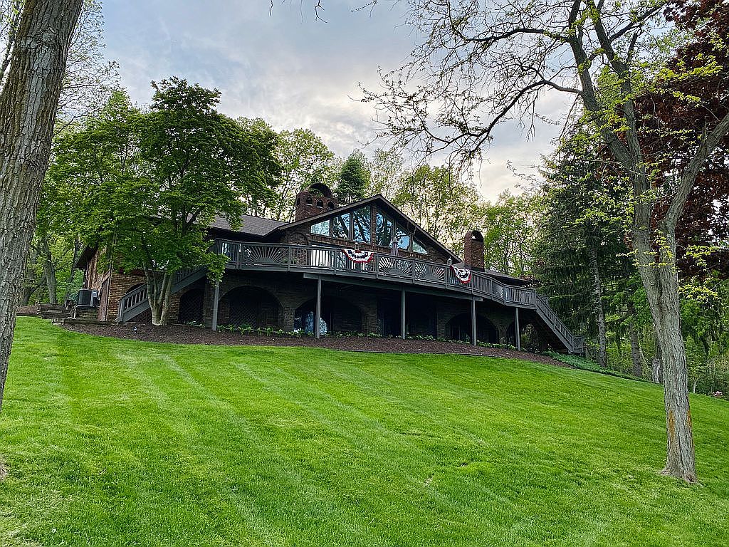 3895 W Loch Alpine Dr, Ann Arbor, MI 48103 Zillow