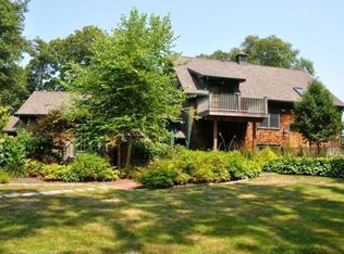 19 Maker Ln, Falmouth, MA 02540