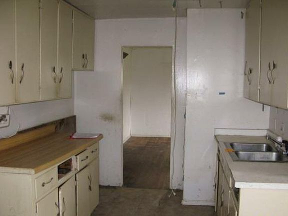 3rd image of 2328 Ottello Ave